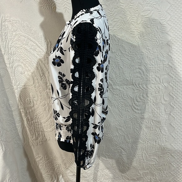 White House Black Market blouse, size XS‎ - Picture 9 of 15